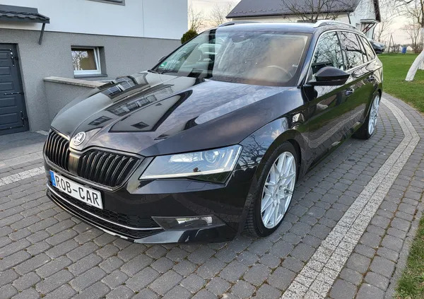 skoda Skoda Superb cena 69900 przebieg: 132306, rok produkcji 2015 z Józefów